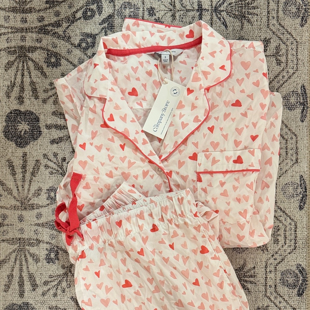 The Company Store Pink and Red Heart Women’s Pajama Set